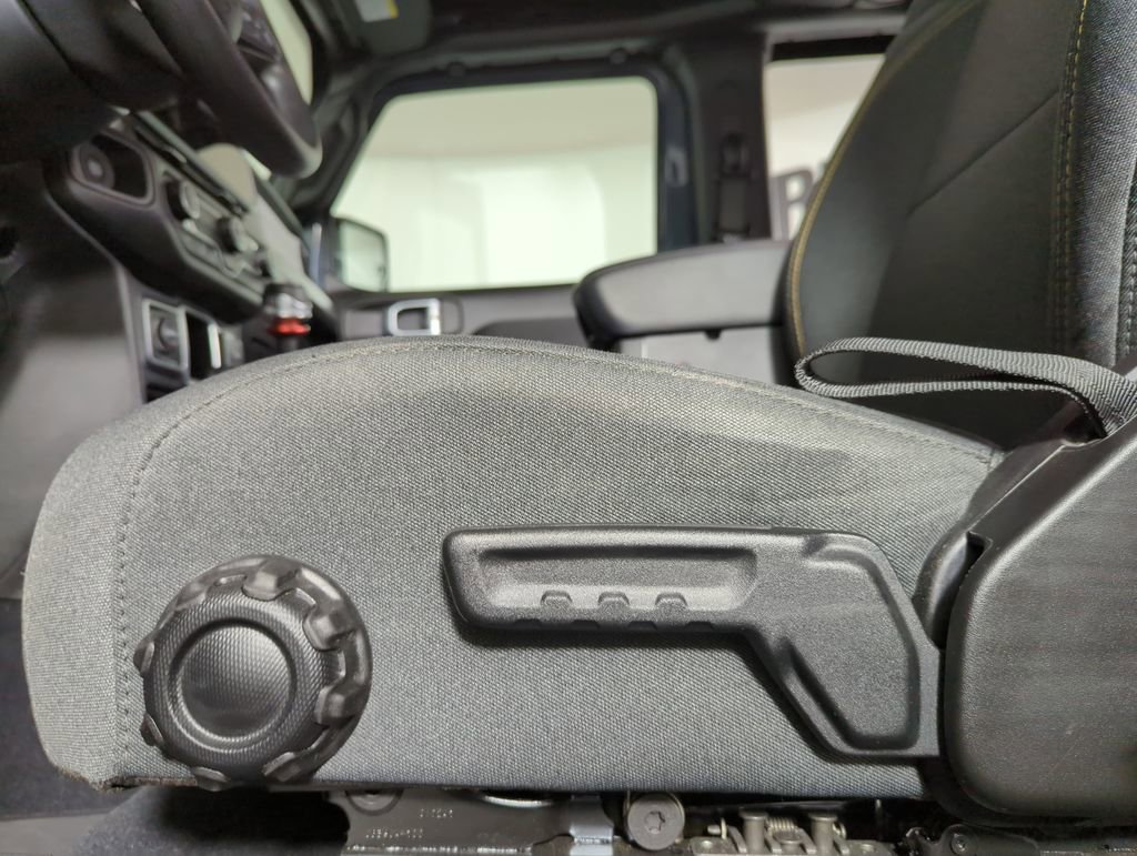 Used 2024 Jeep Wrangler Sport image 27