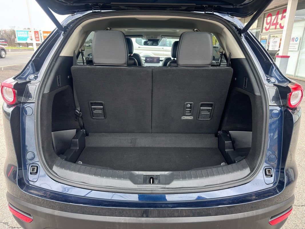 Used 2023 MAZDA CX-9 Touring image 40
