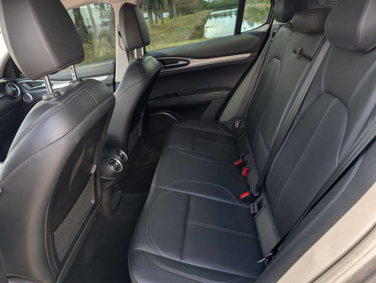 Used 2018 Alfa Romeo Stelvio Ti image 17