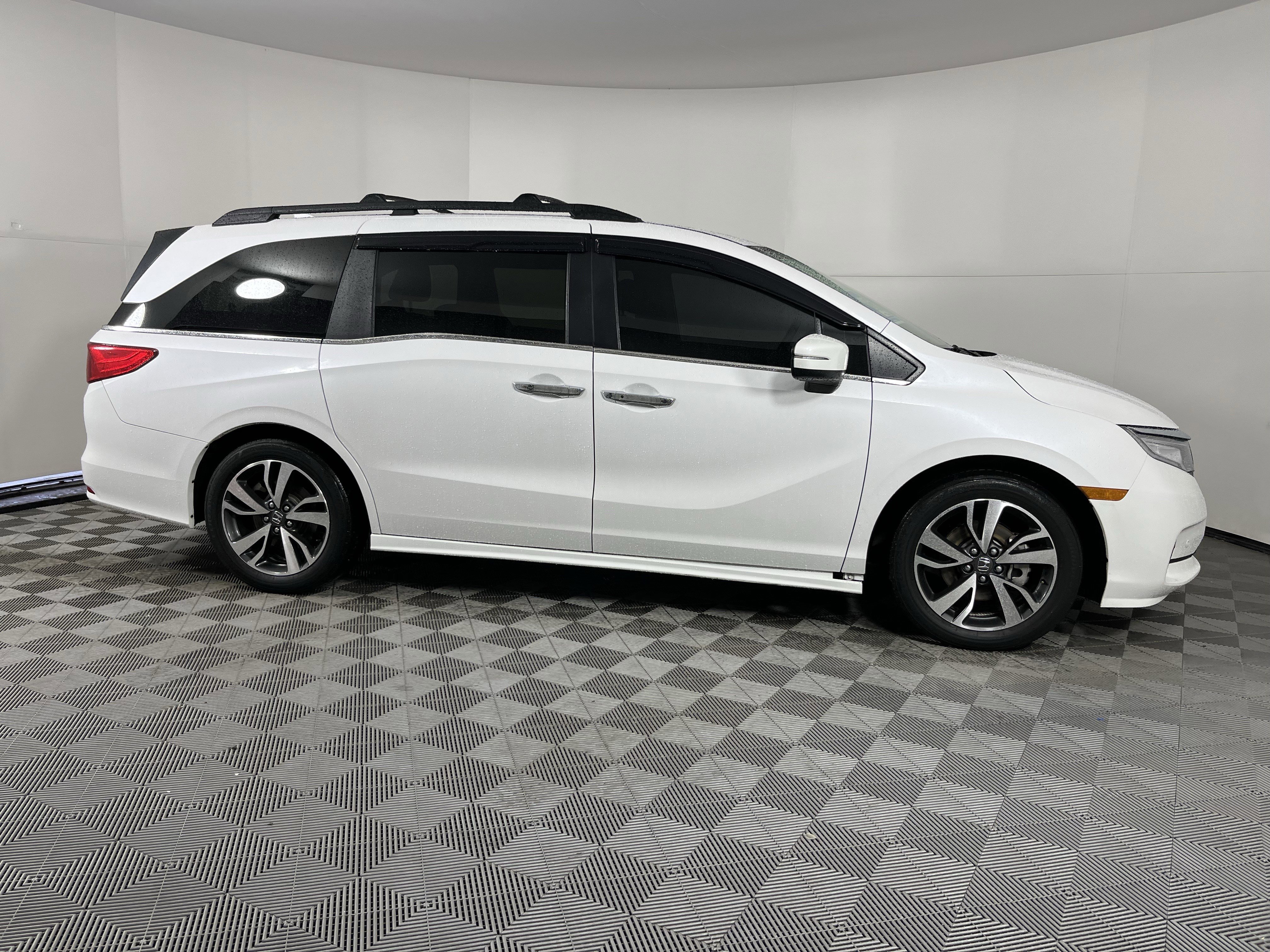 Used 2024 Honda Odyssey Touring image 6
