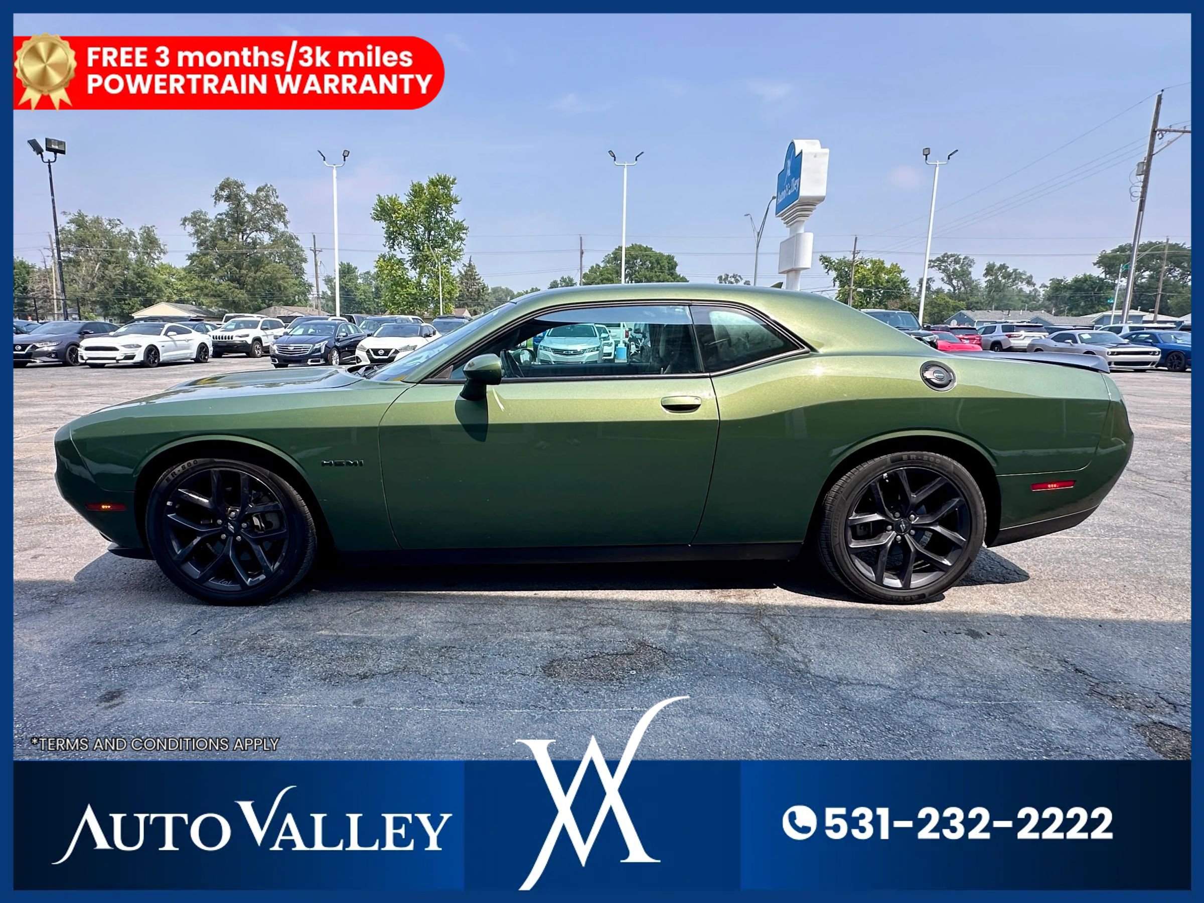 Used 2022 Dodge Challenger R/T w/ Plus Package image 4