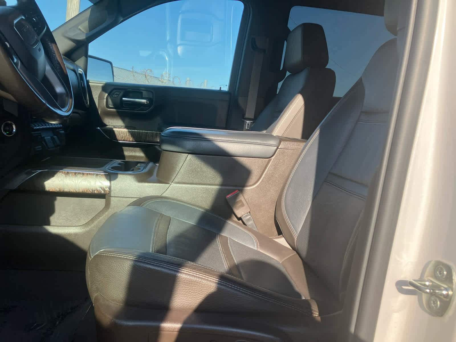 Used 2019 GMC Sierra 1500 Denali w/ Denali Ultimate Package AWD/4WD image 11