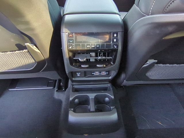 New 2025 Jeep Grand Cherokee L Limited w/ Luxury Tech Group II AWD/4WD image 29