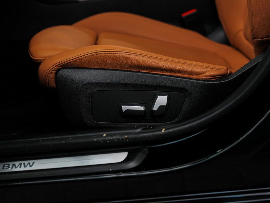 Used 2023 BMW 330e xDrive image 30