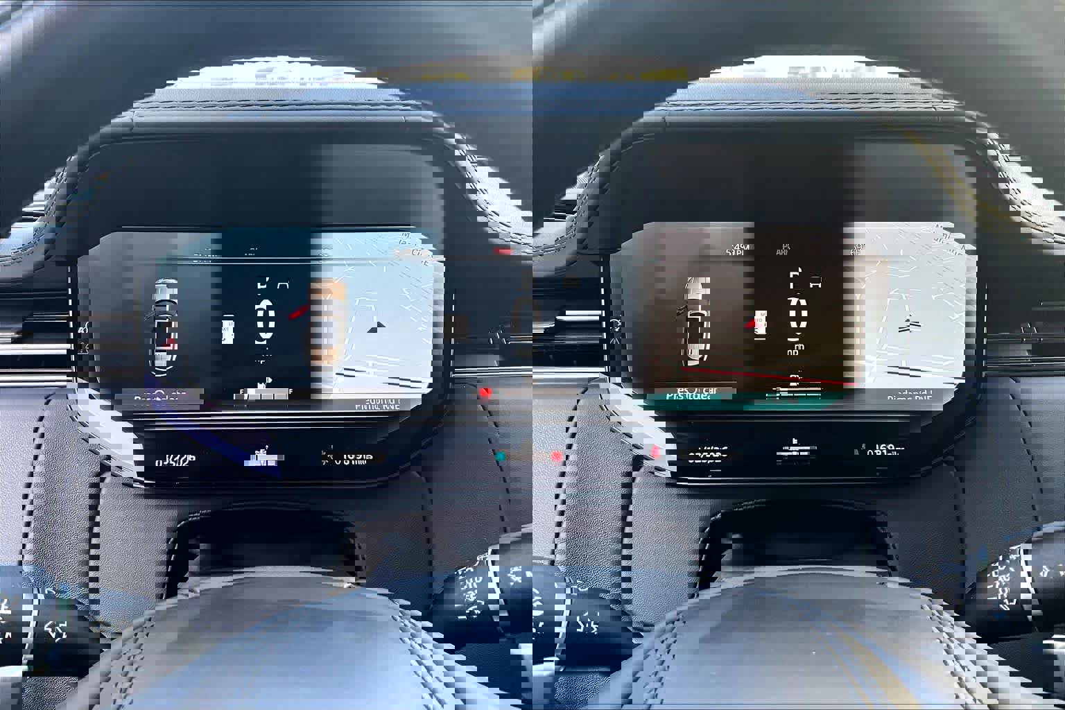 Used 2023 Land Rover Range Rover Long Wheelbase First Edition image 25