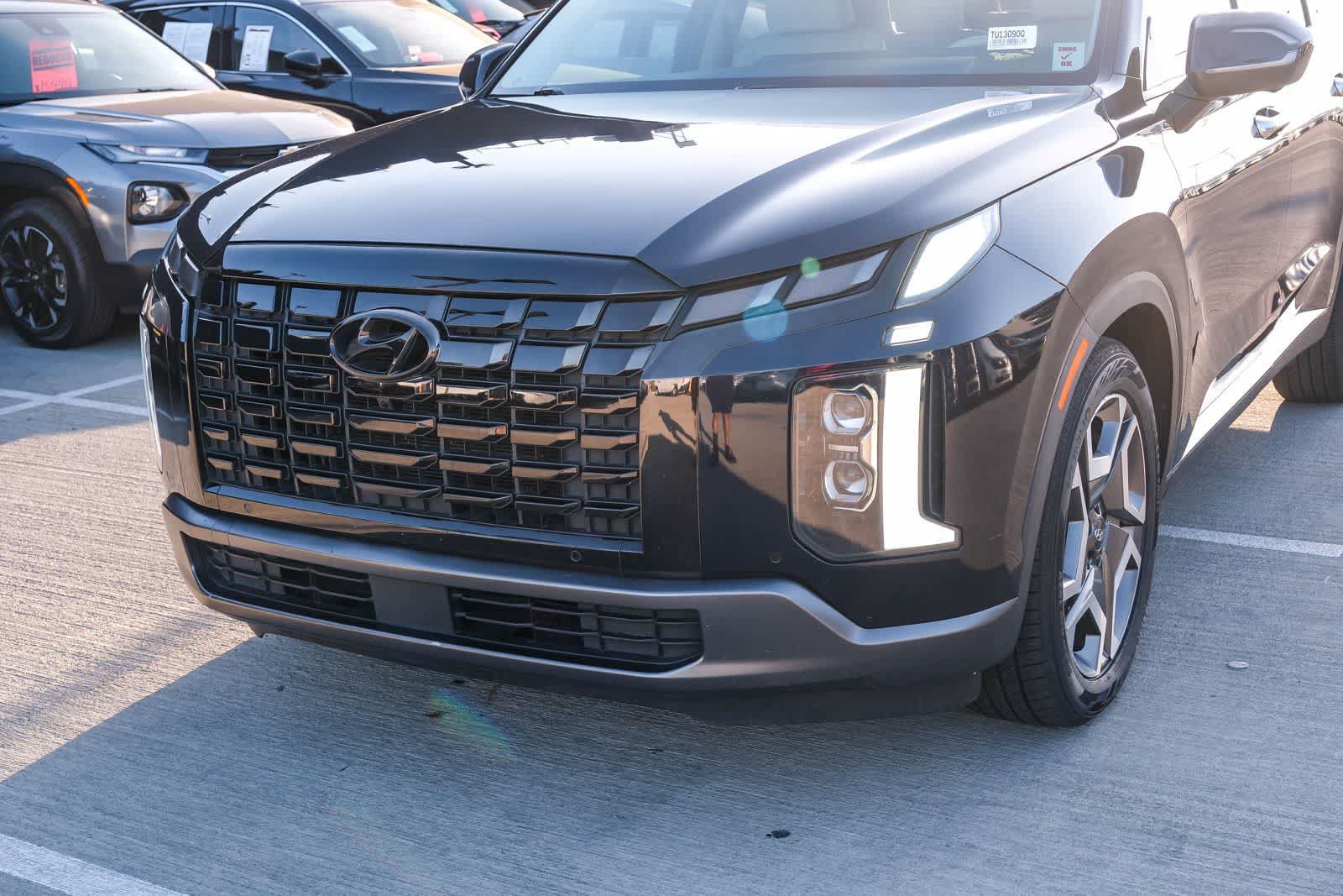 Used 2023 Hyundai Palisade Limited FWD image 11