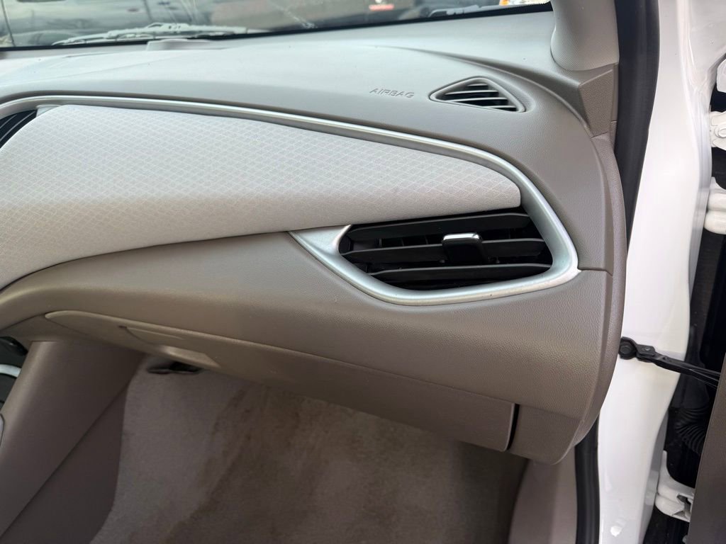 Used 2022 Chevrolet Malibu LT image 17