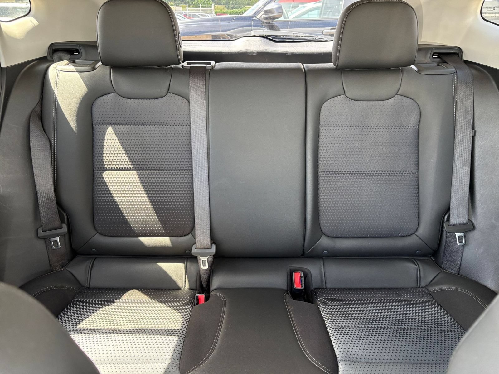Used 2025 Chevrolet Trax LT FWD image 37
