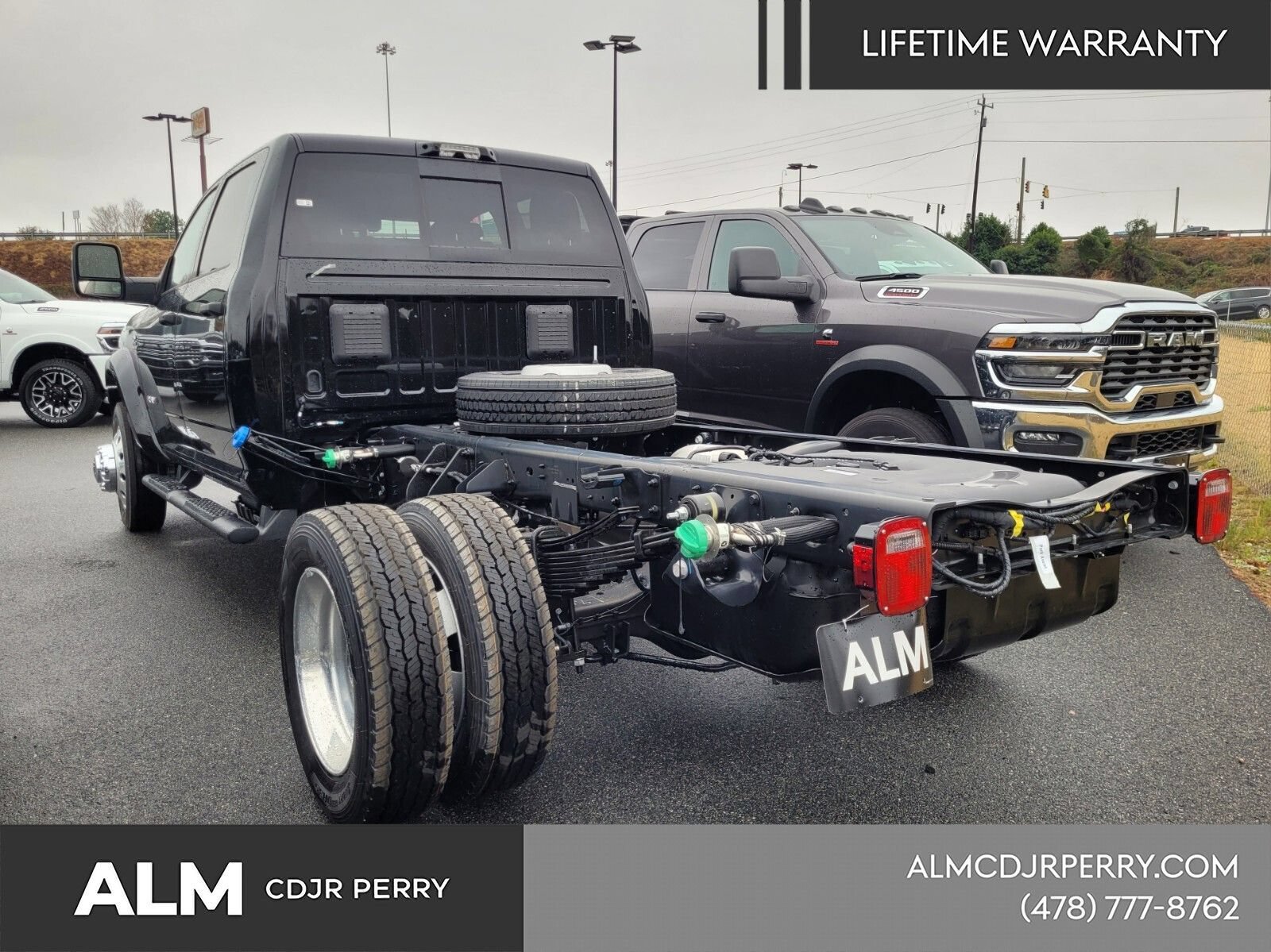 New 2026 RAM 4500 4x4 Crew Cab DRW image 10