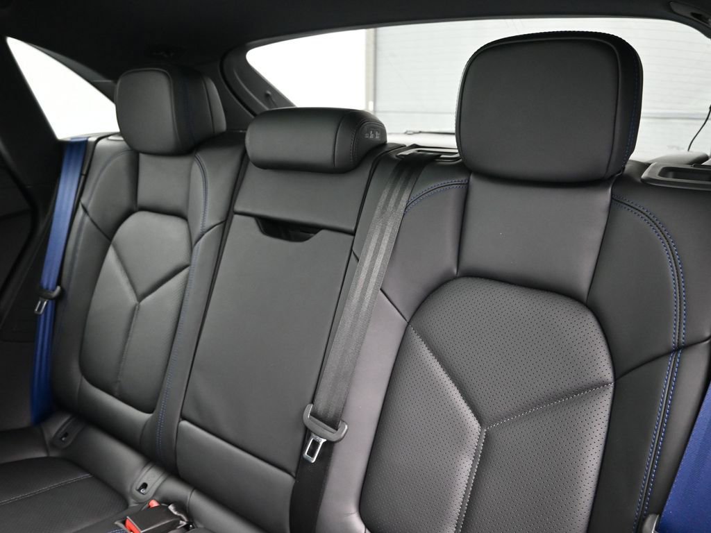 New 2026 Porsche Macan Turbo AWD/4WD image 6