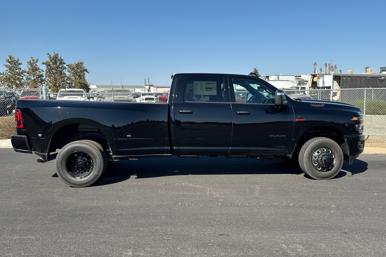 New 2027 RAM 3500 Big Horn AWD/4WD image 2