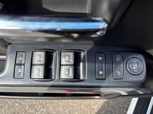 Used 2018 Chevrolet Silverado 1500 LT w/ All Star Edition AWD/4WD image 12