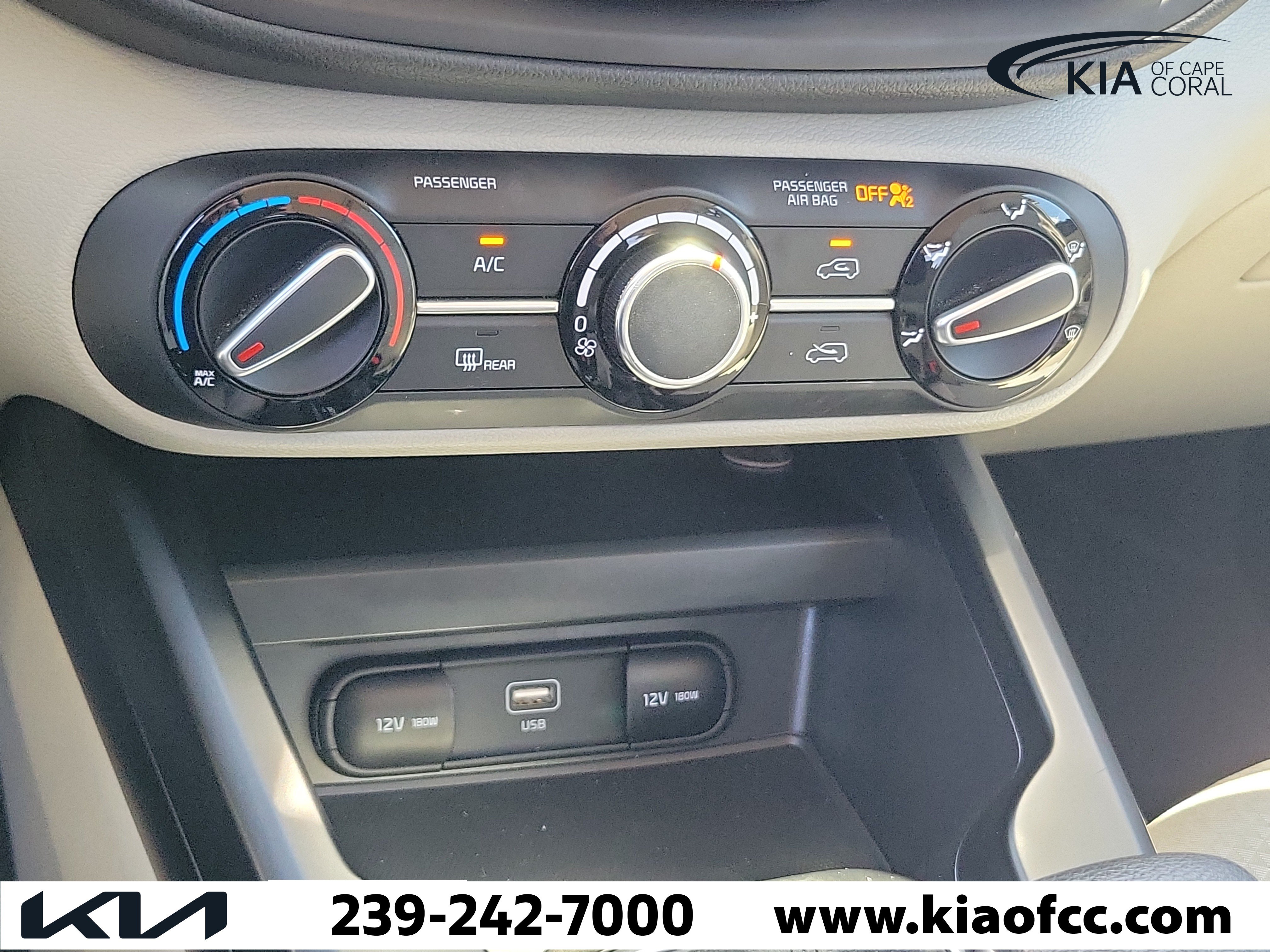 Used 2025 Kia Soul LX FWD image 30