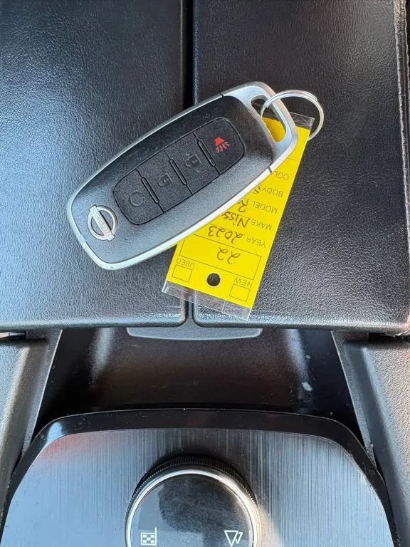 Used 2023 Nissan Rogue SV AWD/4WD image 22