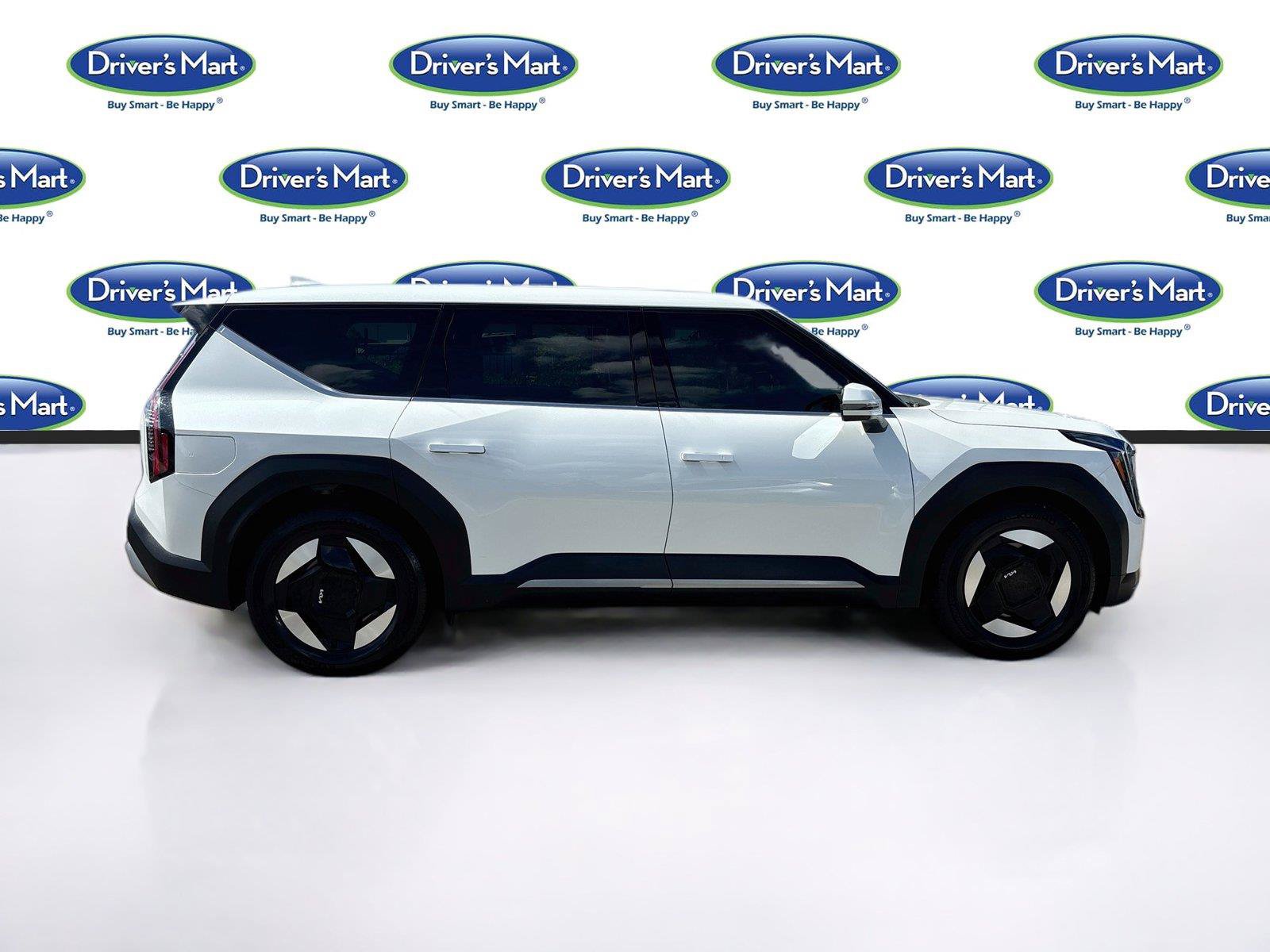 Used 2024 Kia EV9 Light Long Range RWD image 8