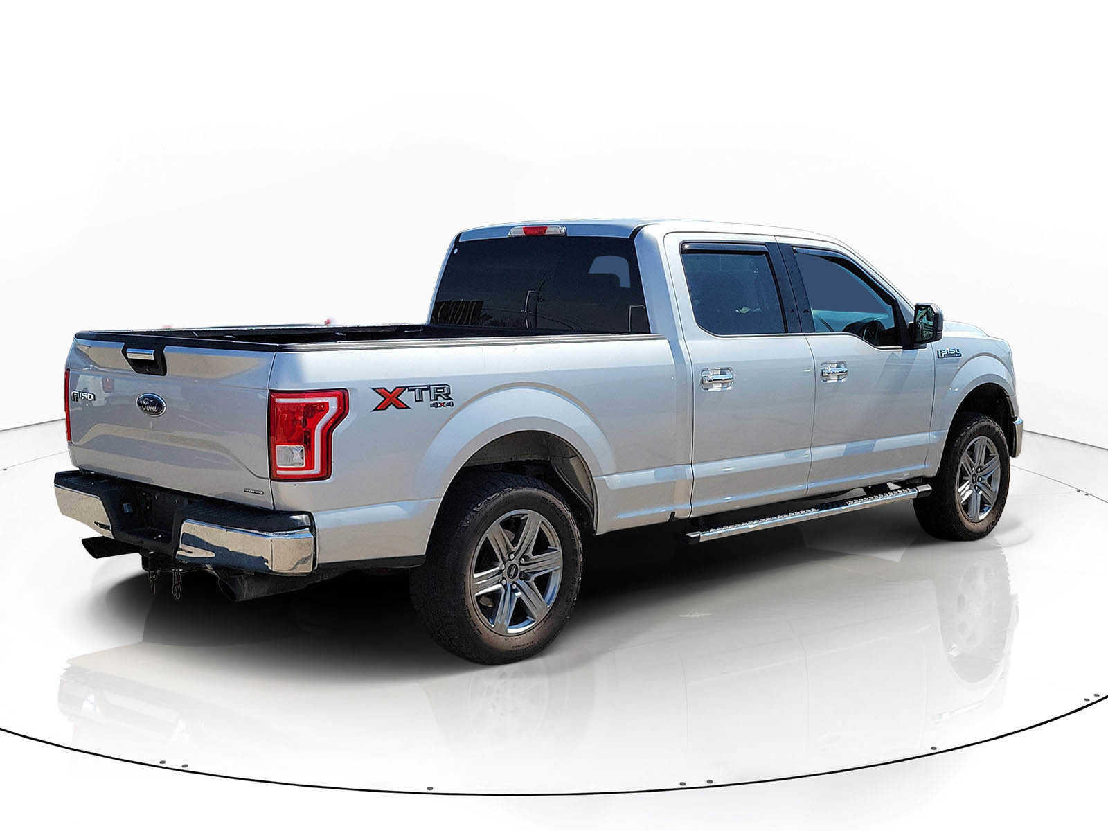 Used 2015 Ford F150 XLT w/ XTR Package image 3