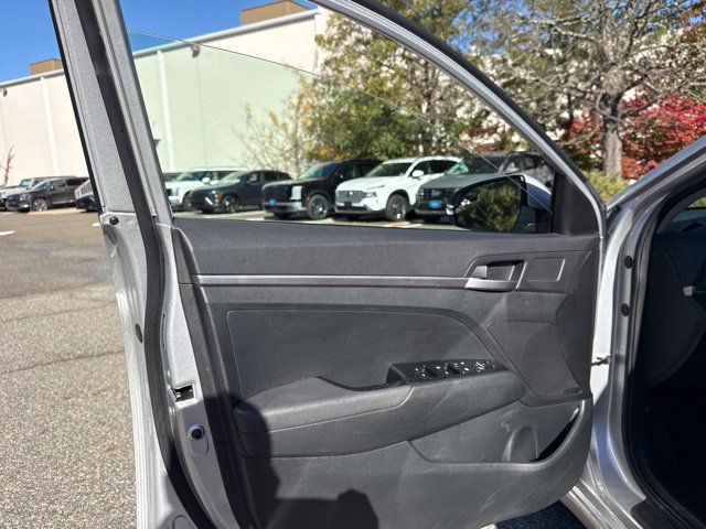 Used 2019 Hyundai Elantra SE w/ Cargo Package FWD image 37