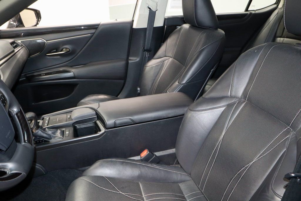 Used 2019 Lexus ES 350 Luxury image 24