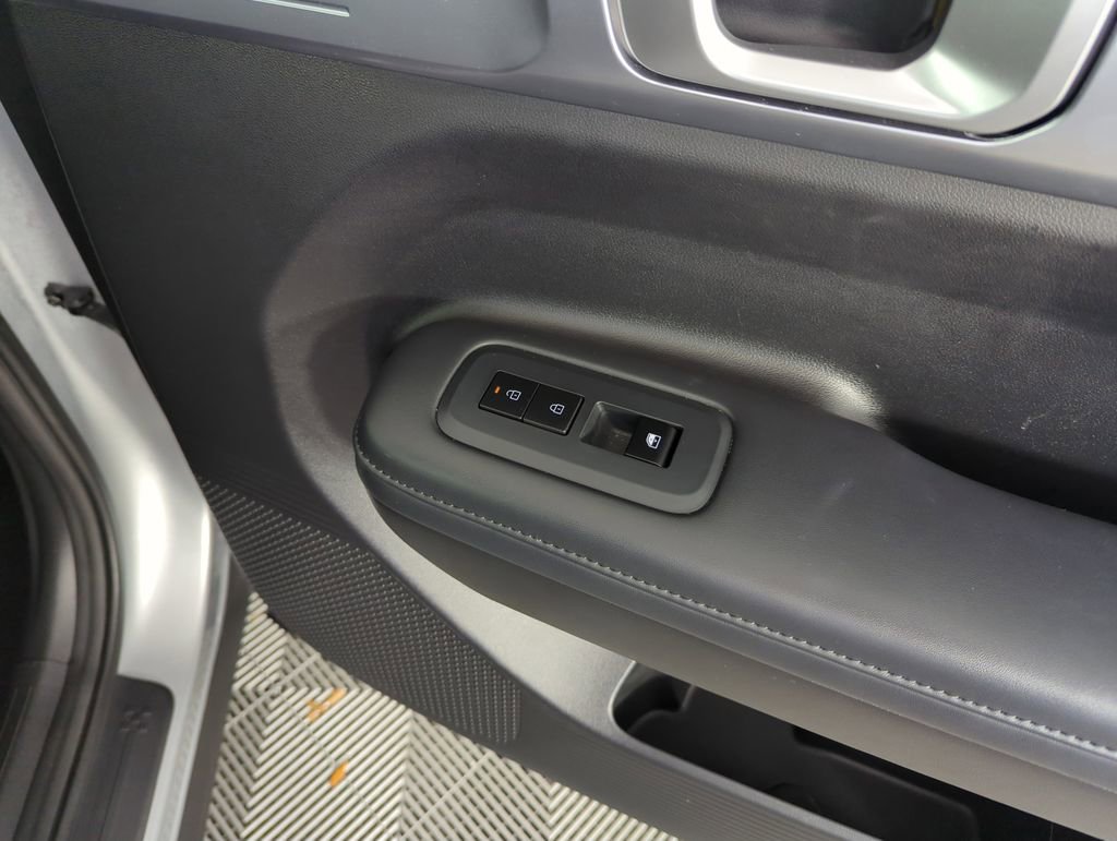 Used 2025 Hyundai Santa Fe SEL image 35