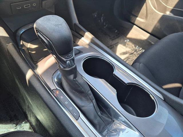 Used 2021 Chevrolet Malibu LT FWD image 17