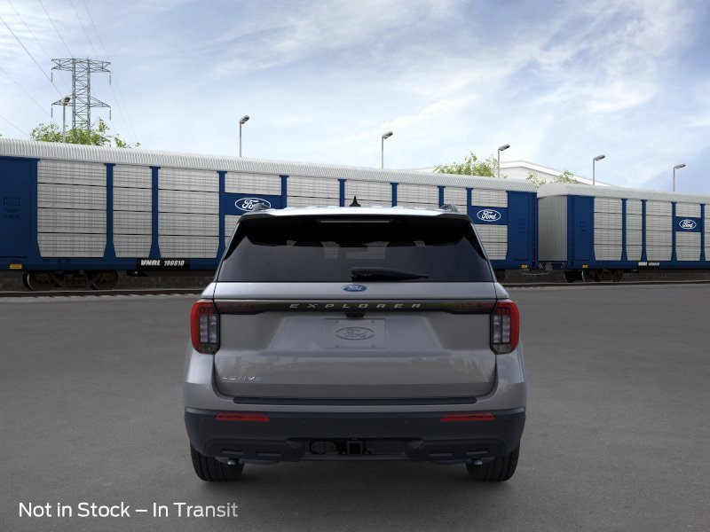 New 2026 Ford Explorer Active RWD image 5