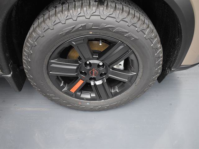 Certified 2025 Nissan Rogue SV image 18