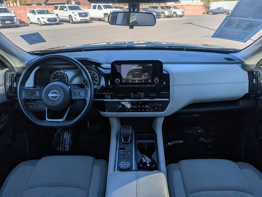 Used 2022 Nissan Pathfinder SV w/ SV Premium Package image 15