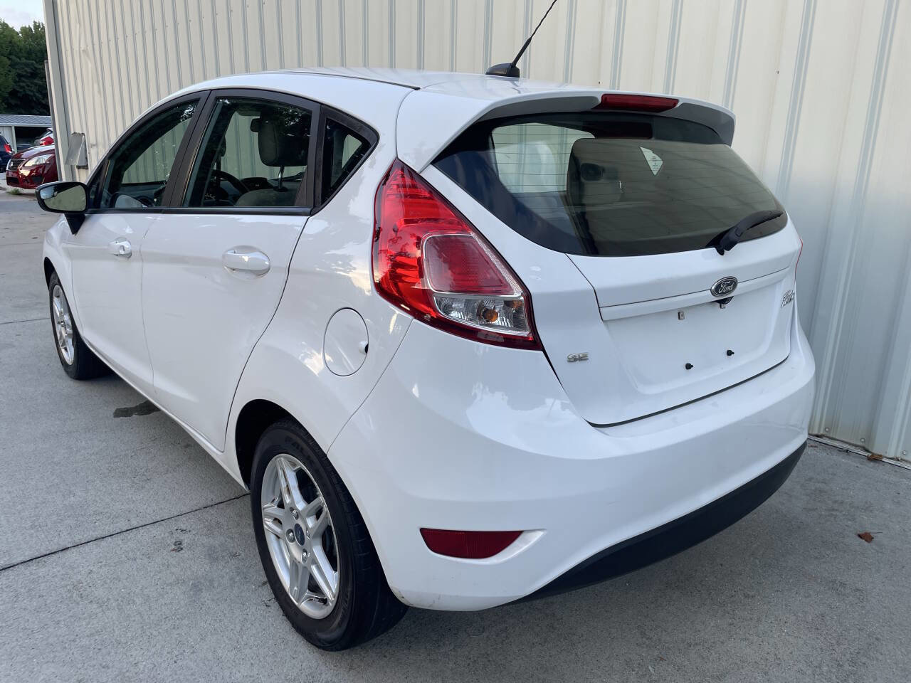 Used 2018 Ford Fiesta SE FWD image 5