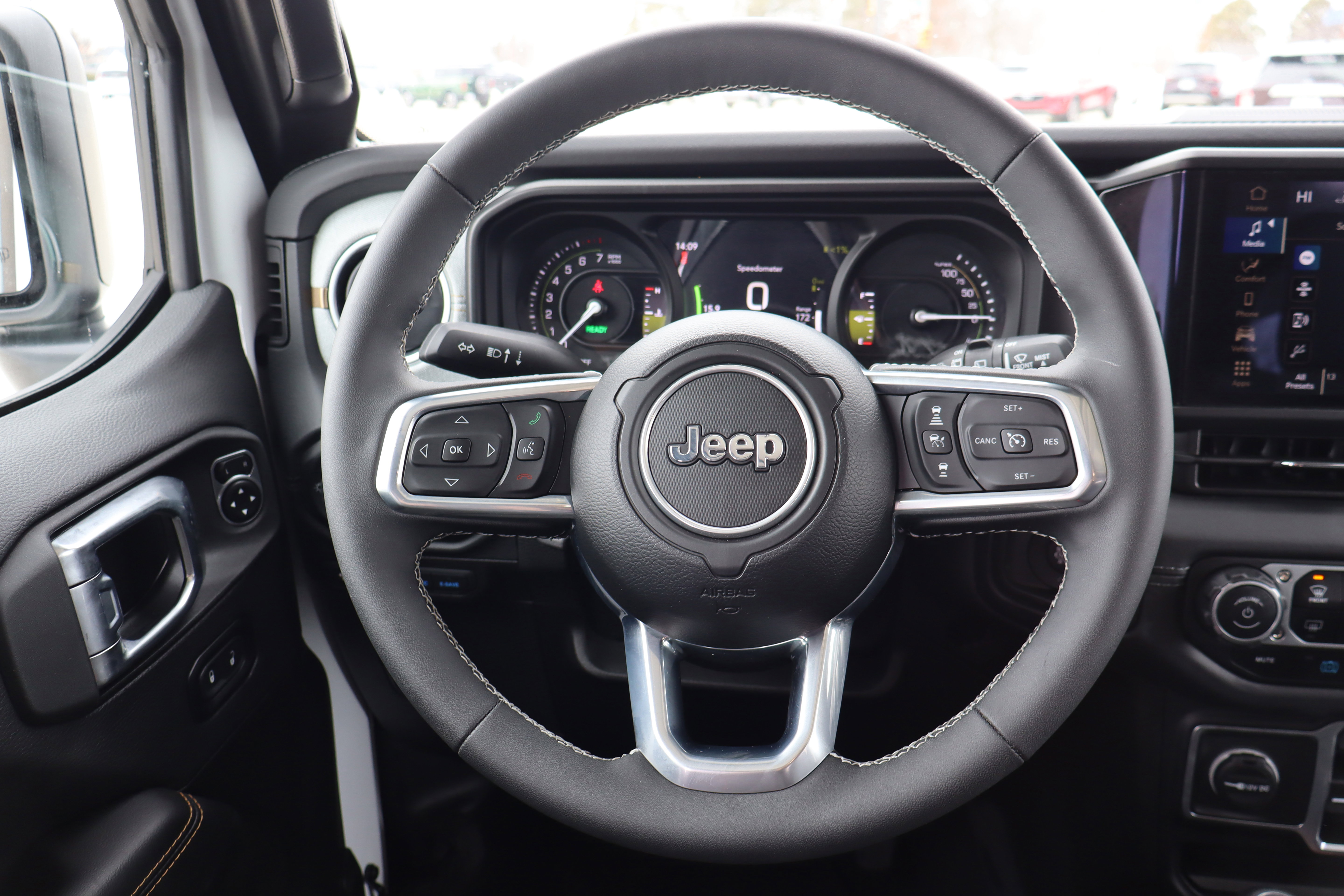 Used 2025 Jeep Wrangler Sahara w/ Safety Group image 15