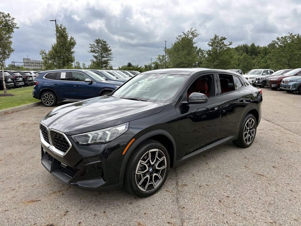 Certified 2025 BMW X2 xDrive28i image 3