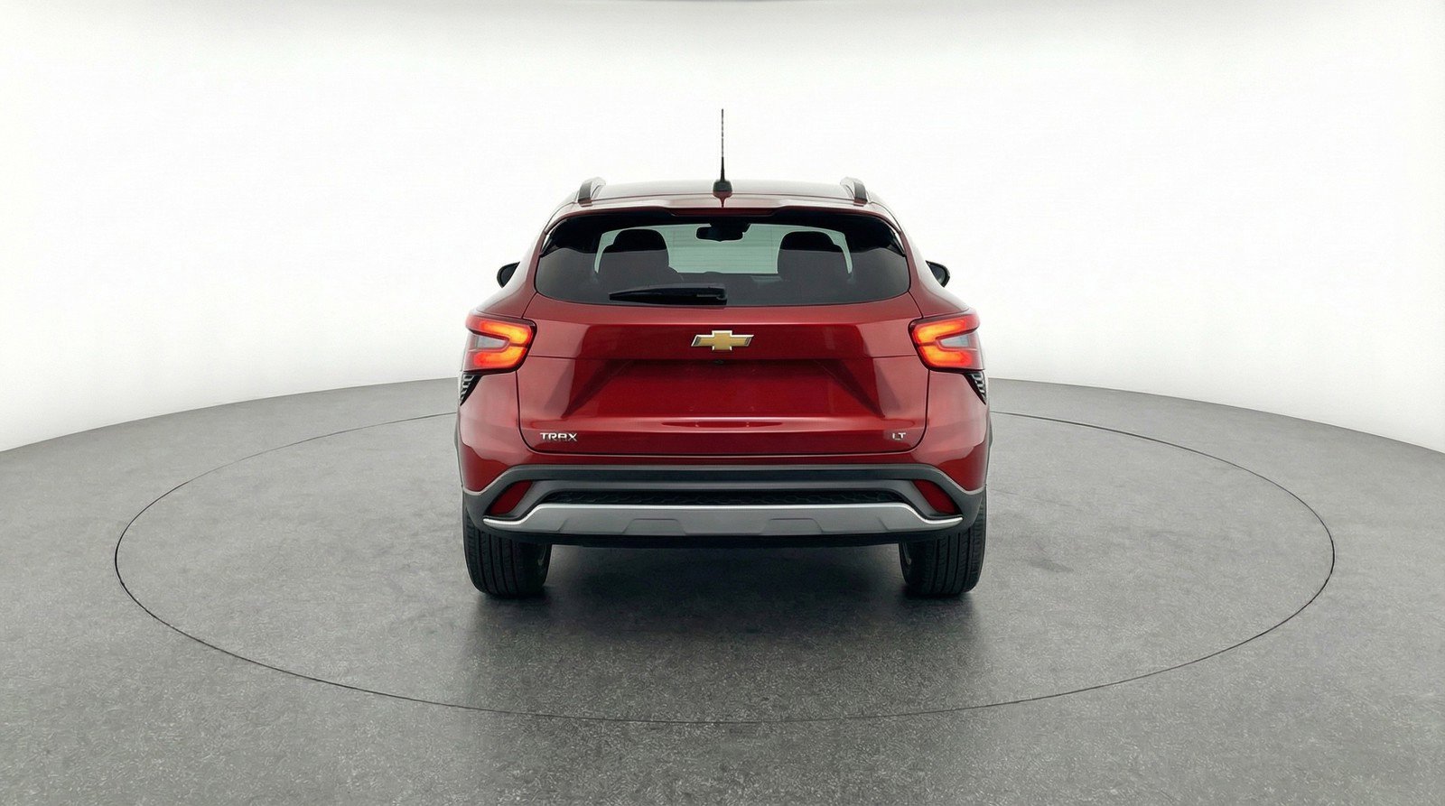 Used 2025 Chevrolet Trax LT w/ LT Convenience Package image 7