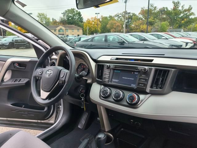 Used 2015 Toyota RAV4 LE image 24
