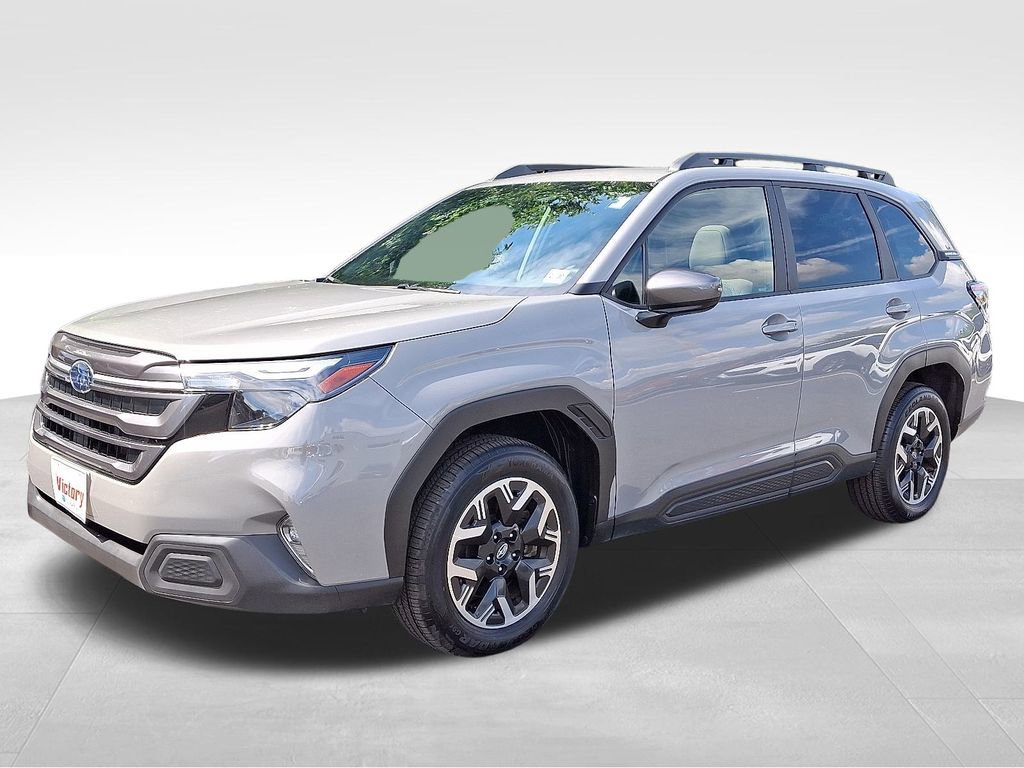 Used 2025 Subaru Forester Premium image 3