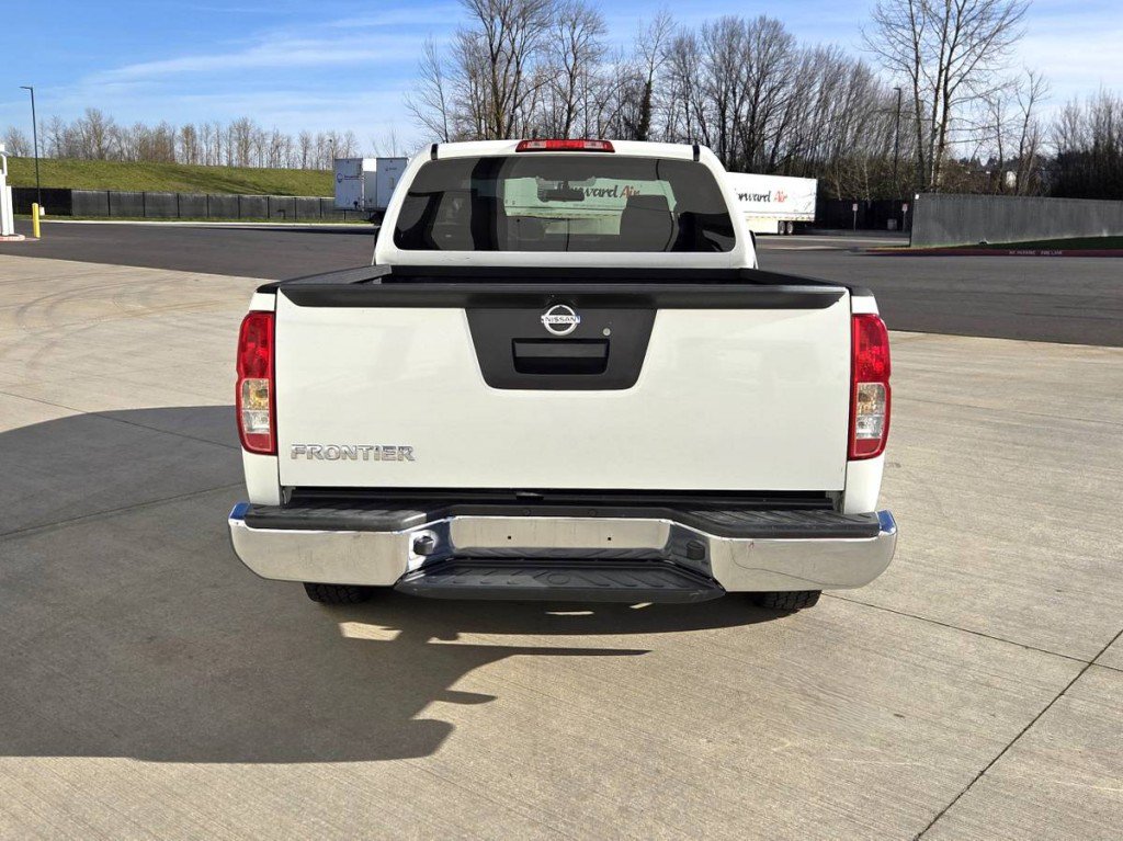 Used 2015 Nissan Frontier S RWD image 6