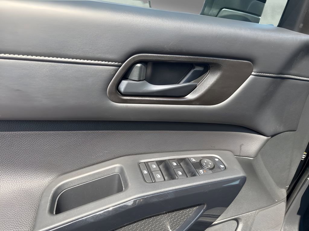 Used 2024 Nissan Pathfinder S AWD/4WD image 23