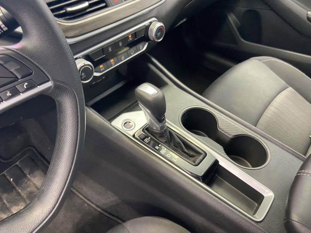 Used 2025 Nissan Altima 2.5 SV FWD image 20