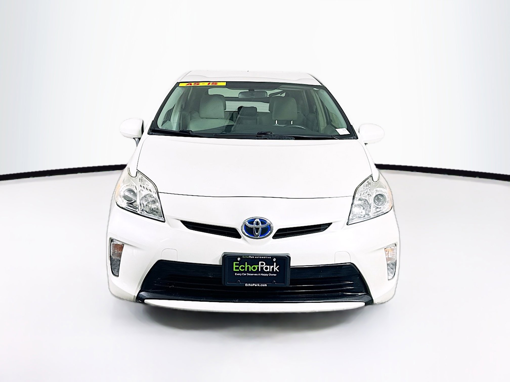 Used 2015 Toyota Prius Two FWD image 2