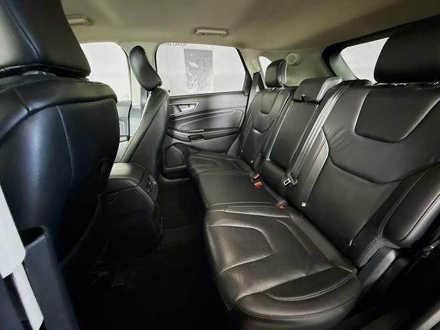 Used 2020 Ford Edge Titanium AWD/4WD image 25