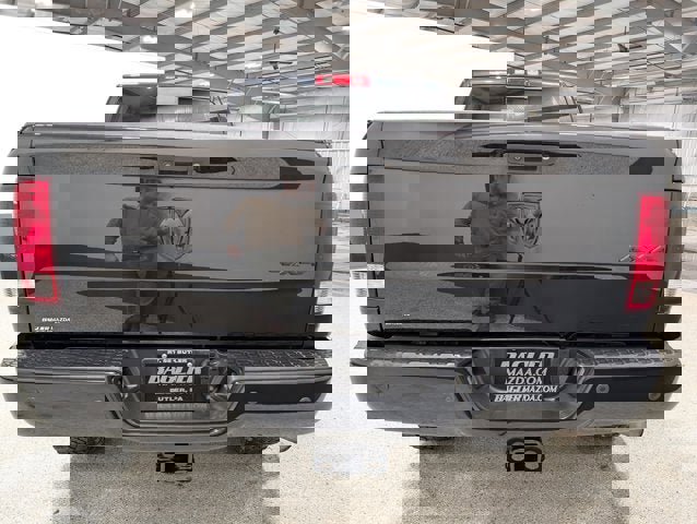 Used 2016 RAM 2500 Big Horn w/ Black Appearance Group image 4