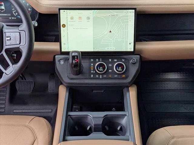 New 2026 Land Rover Defender 110 X-Dynamic SE image 11