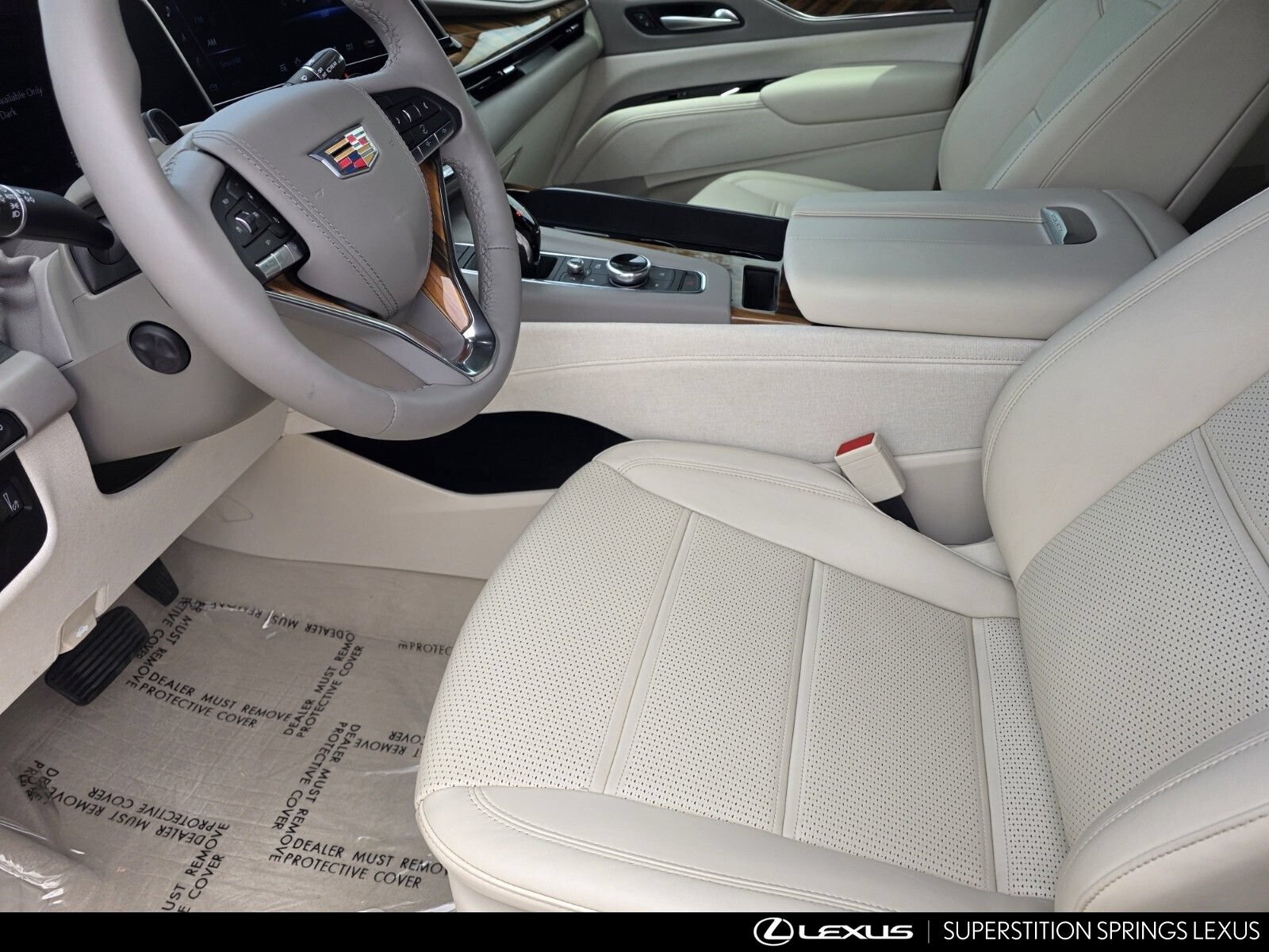 Used 2024 Cadillac Escalade Premium Luxury Platinum w/ Heavy-Duty Trailer Package AWD/4WD image 12