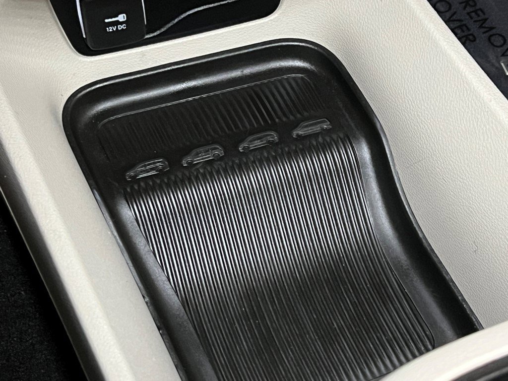 Used 2023 Chrysler Pacifica Touring-L image 49