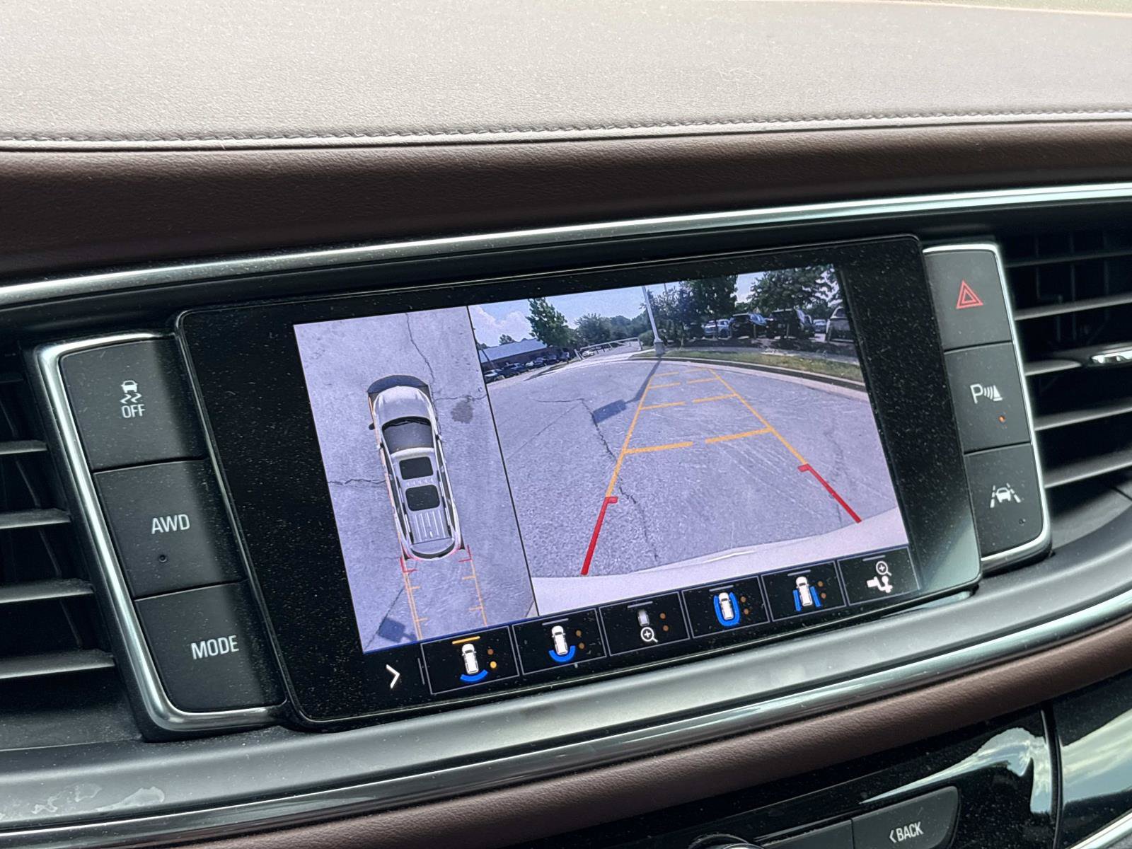 Used 2021 Buick Enclave Avenir w/ Avenir Technology Package AWD/4WD image 24