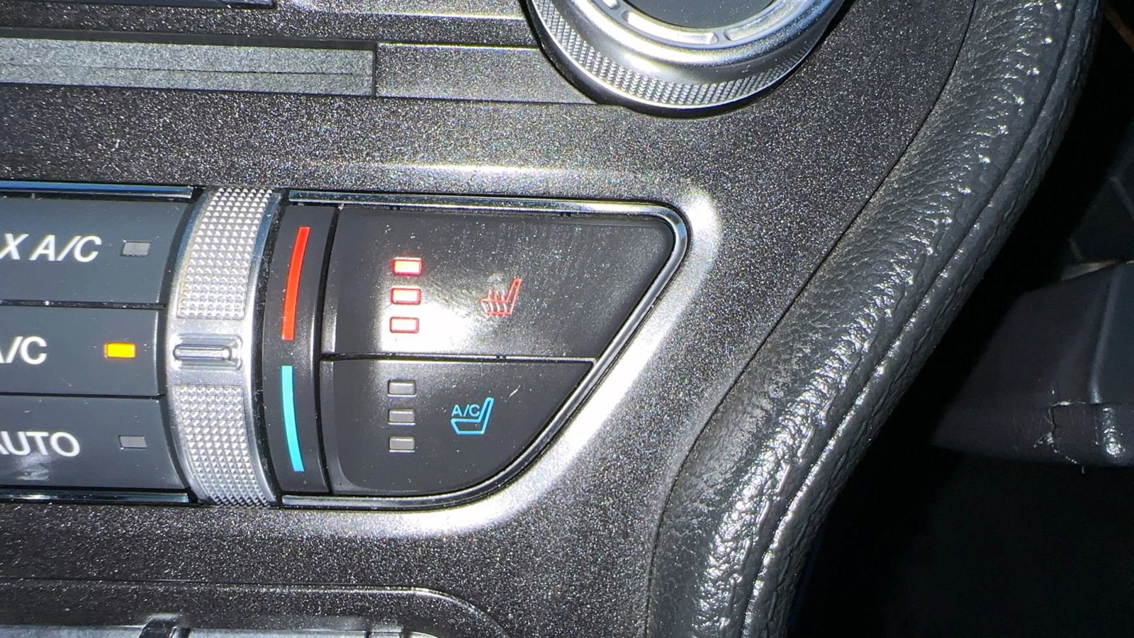 Used 2015 Ford Mustang Premium RWD image 26