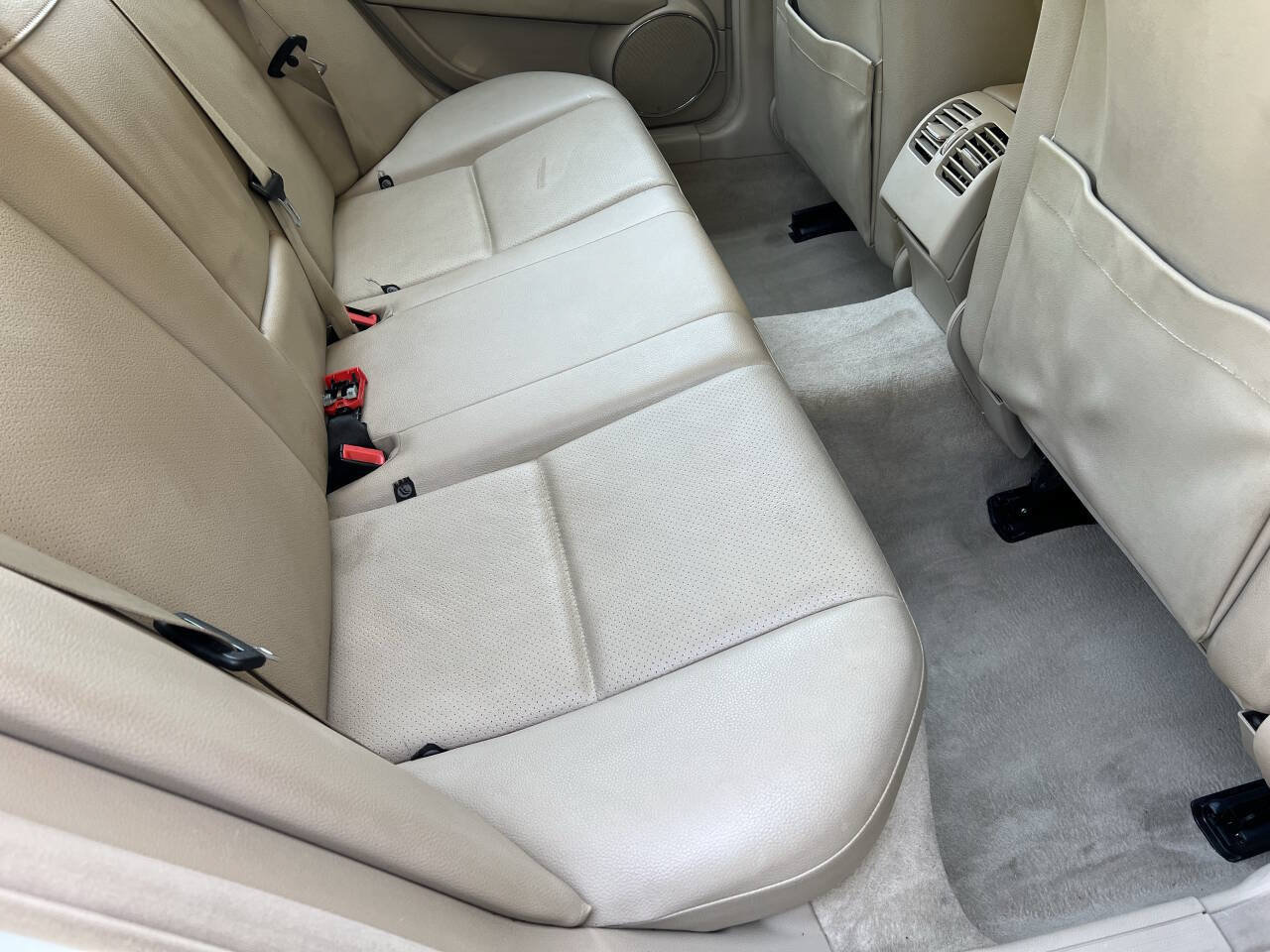 Used 2010 Mercedes-Benz C 350 Sport image 12