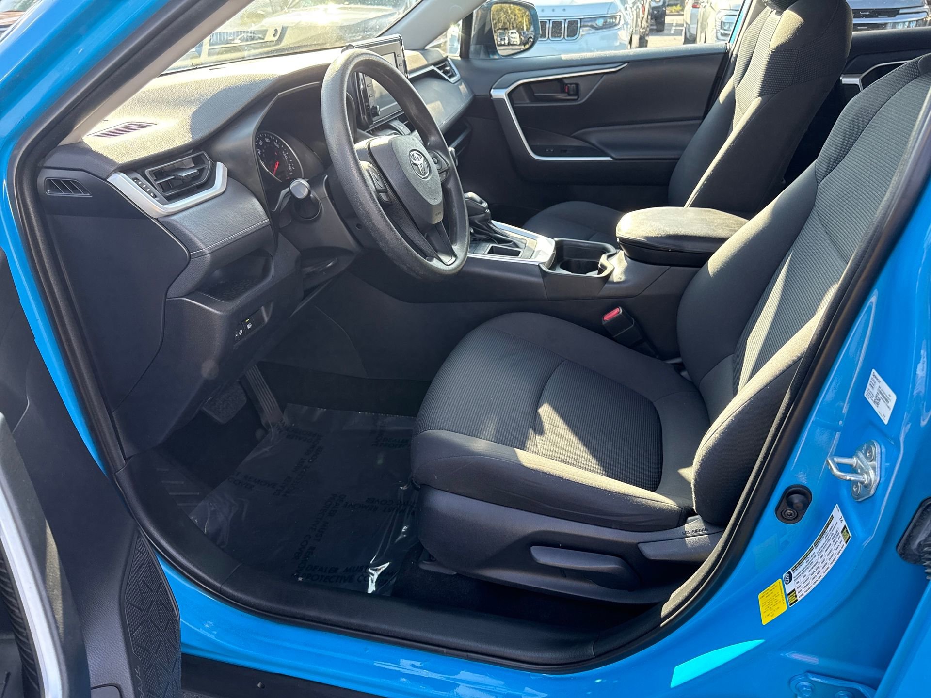 Used 2019 Toyota RAV4 LE image 16