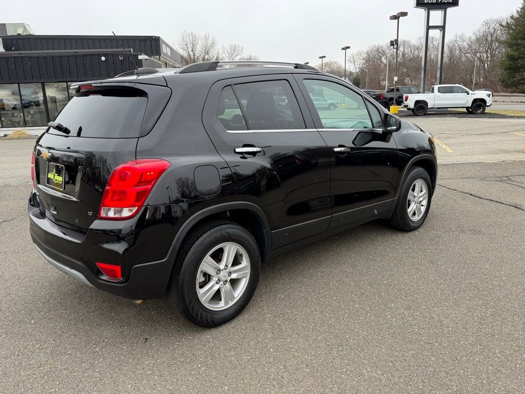 Used 2019 Chevrolet Trax LT w/ LT Convenience Package image 6