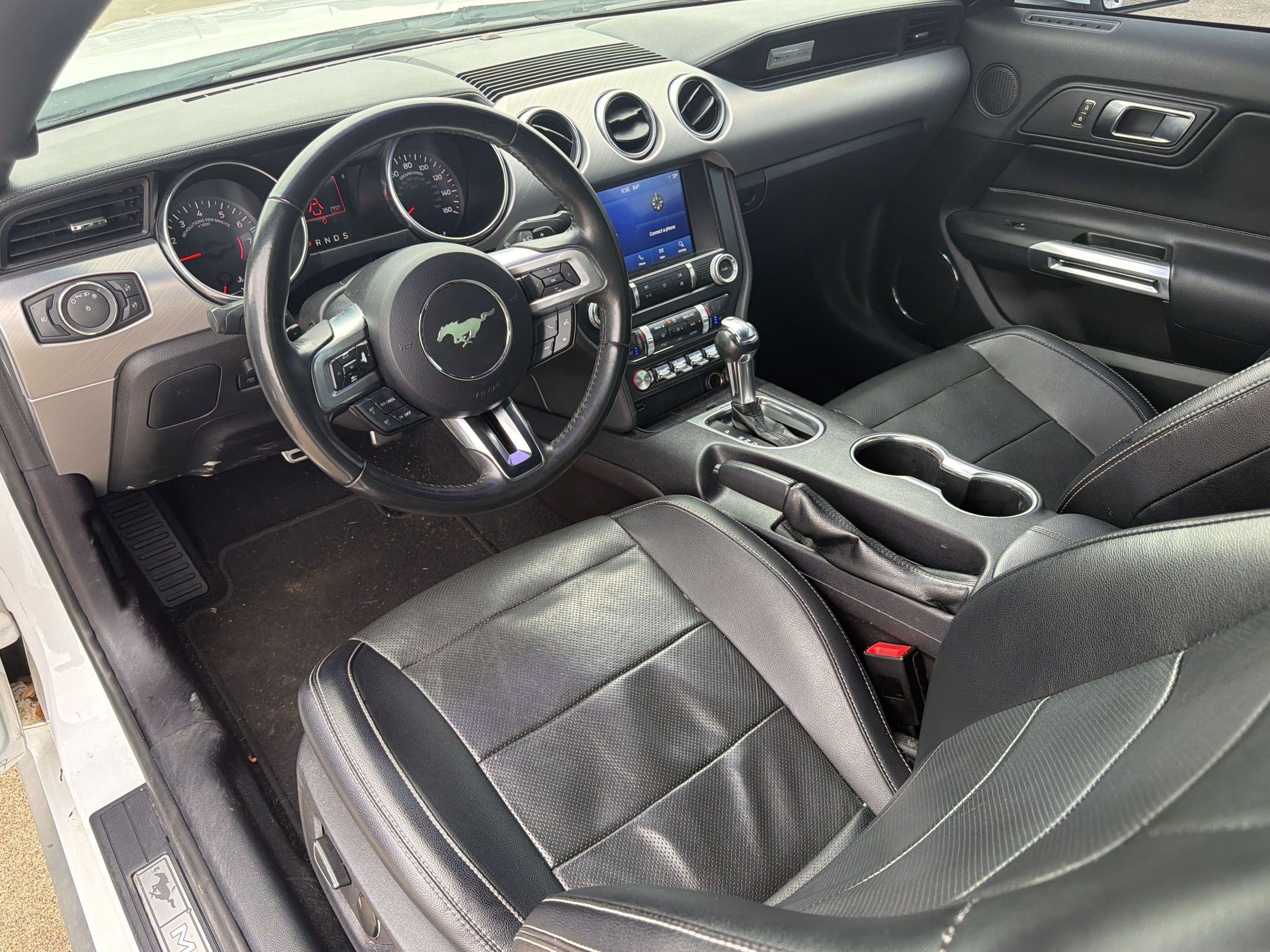 Used 2019 Ford Mustang Premium RWD image 4