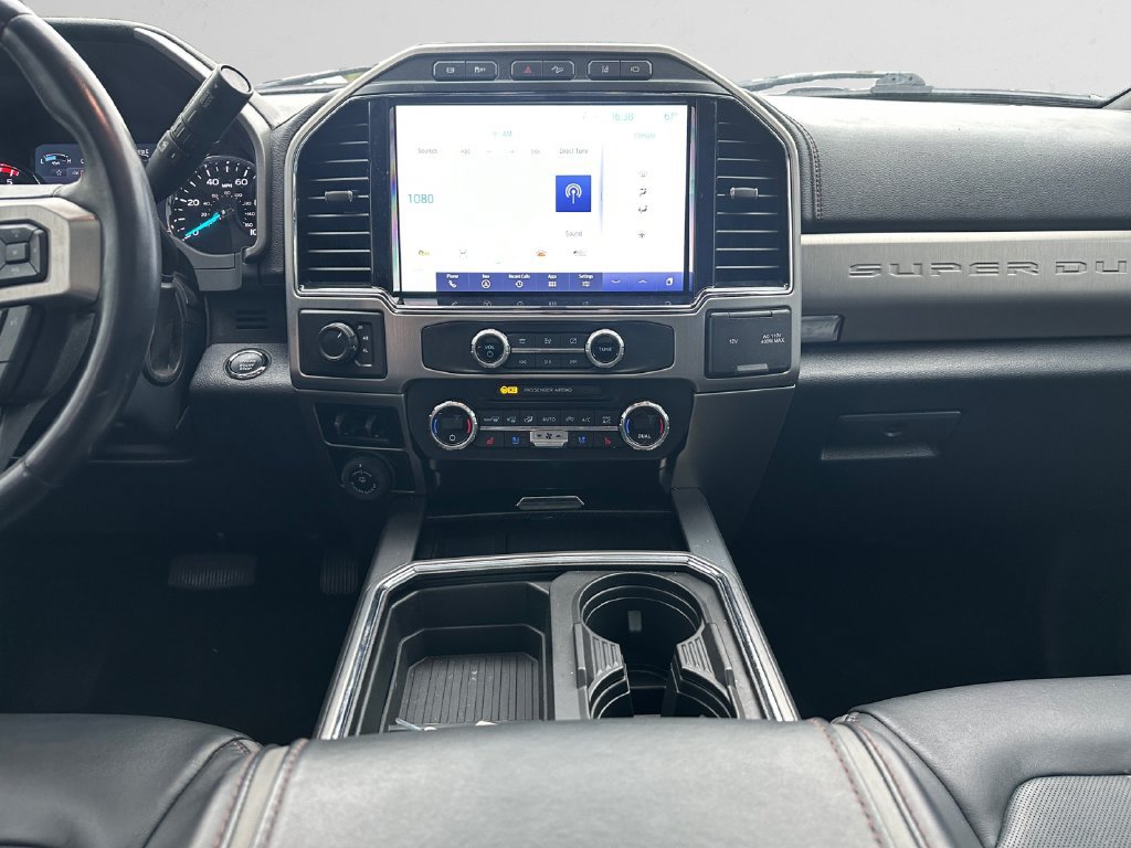 Used 2022 Ford F350 Platinum AWD/4WD image 3