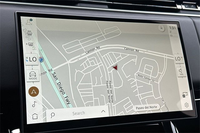 Used 2025 Land Rover Range Rover Sport SE image 18